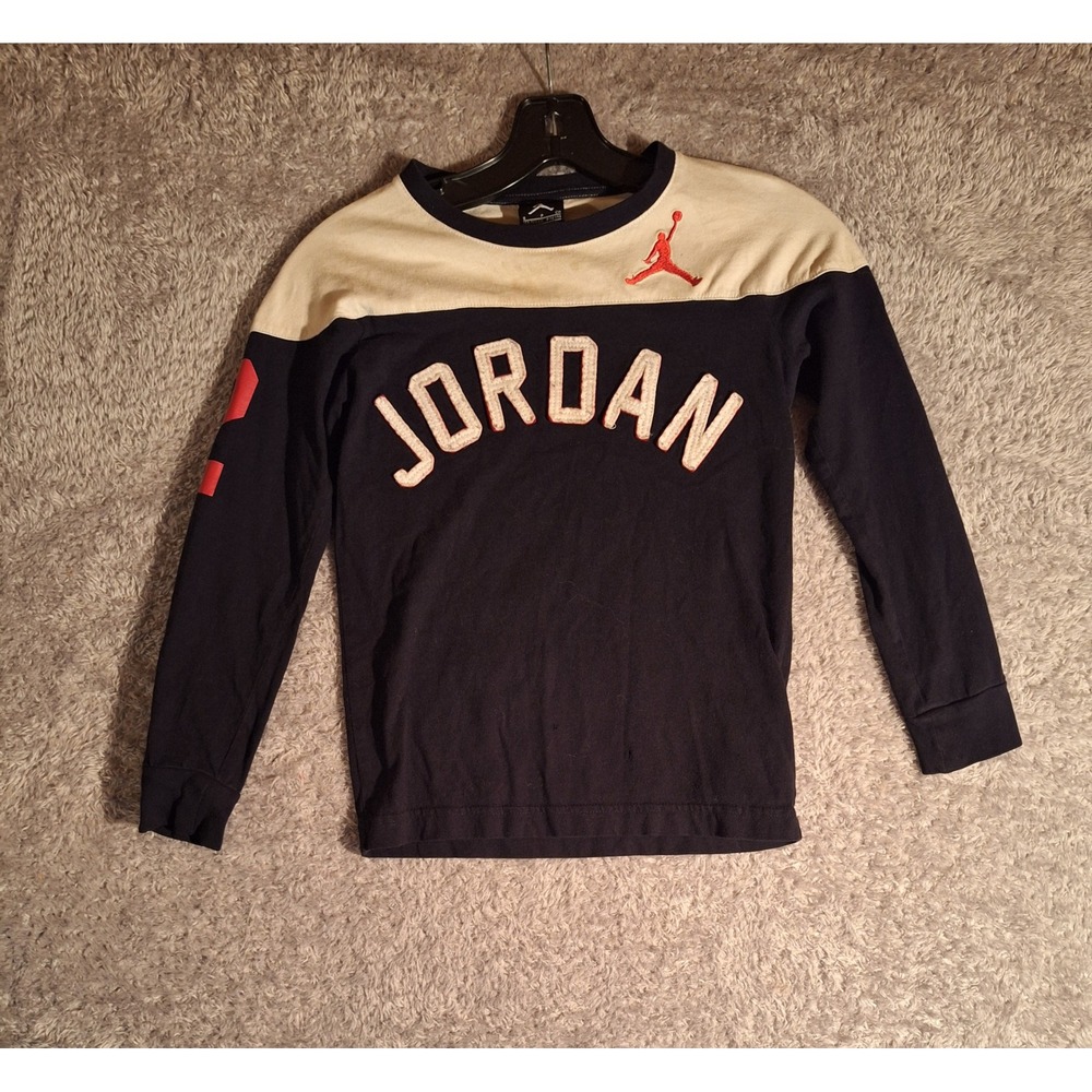 Jordan Boys Long Sleeve Graphic Tee Small 8-10 Black Cream Colorblock 128-140cm